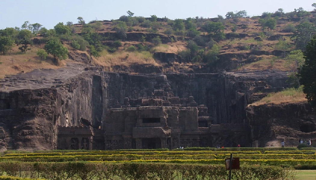 エローラへの招待　カイラーサナータ寺院