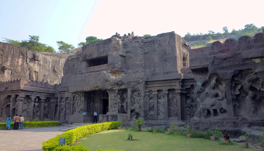 エローラへの招待　カイラーサナータ寺院