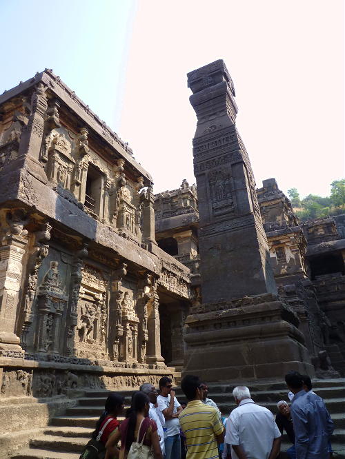 エローラへの招待　カイラーサナータ寺院
