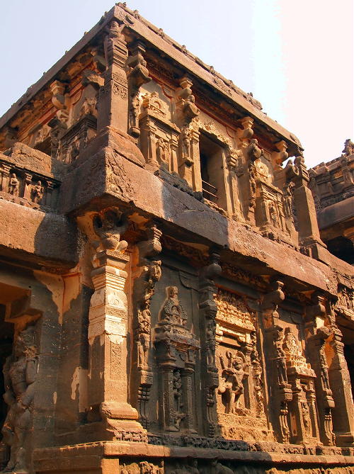エローラへの招待　カイラーサナータ寺院
