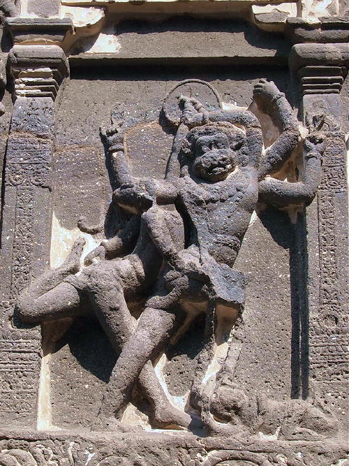 エローラへの招待　カイラーサナータ寺院