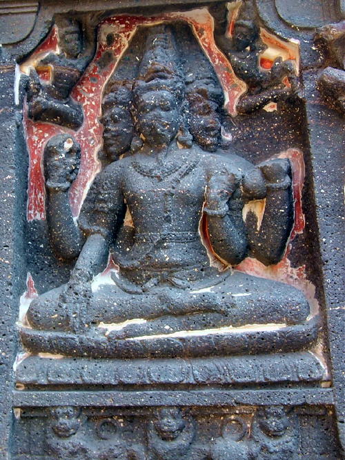 エローラへの招待　カイラーサナータ寺院