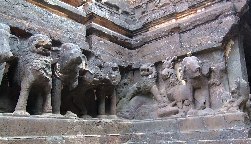 エローラへの招待　カイラーサナータ寺院