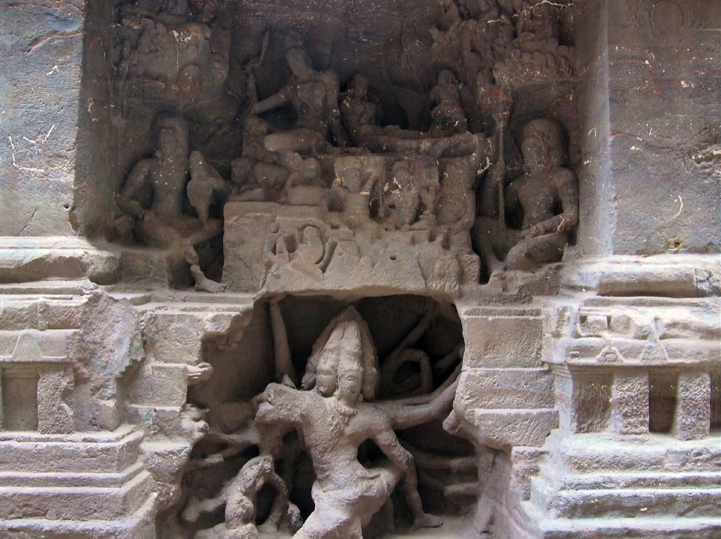 エローラへの招待　カイラーサナータ寺院