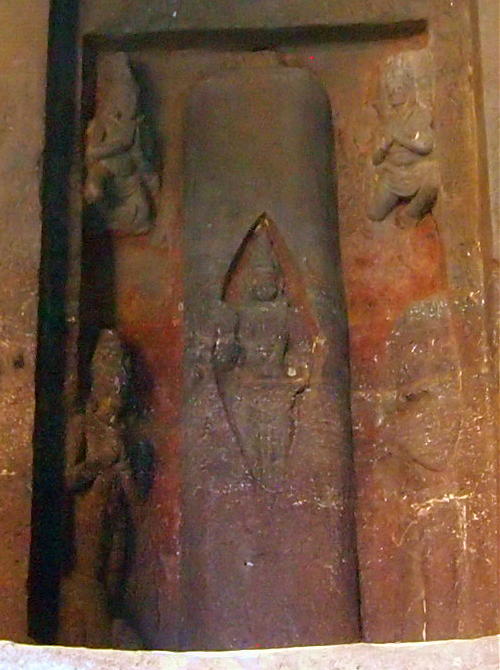 エローラへの招待　カイラーサナータ寺院