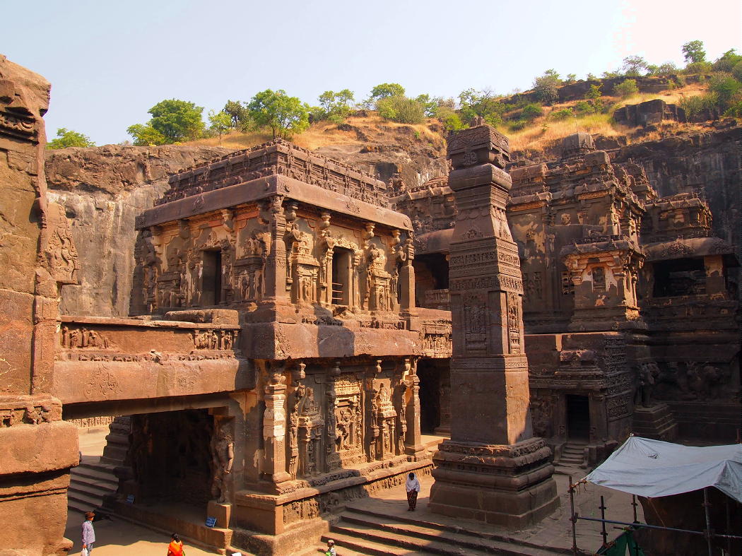 エローラへの招待　カイラーサナータ寺院