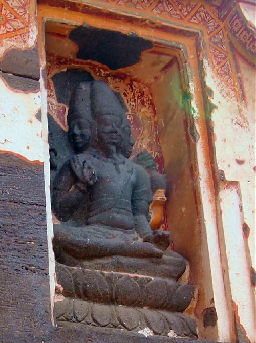 エローラへの招待　カイラーサナータ寺院