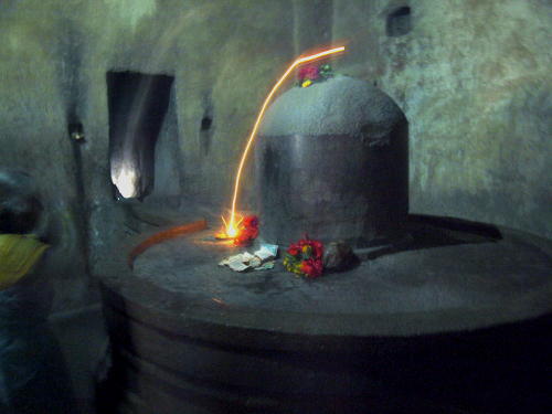 エローラへの招待　カイラーサナータ寺院