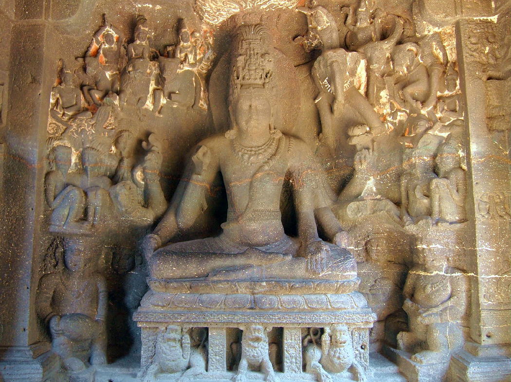 エローラへの招待　カイラーサナータ寺院