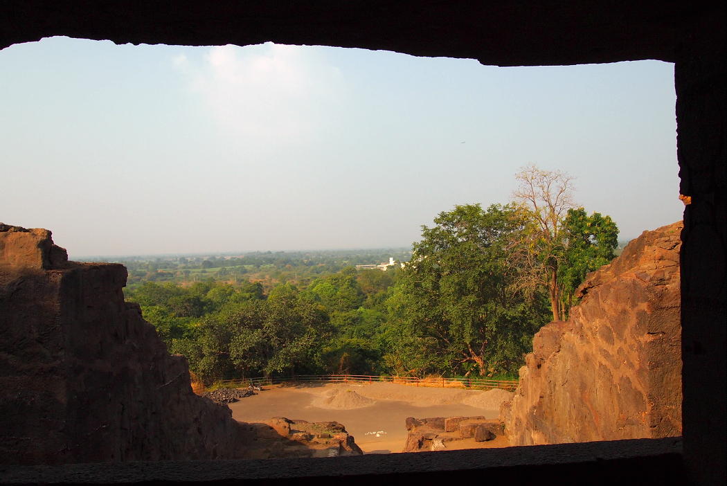エローラへの招待 仏教窟