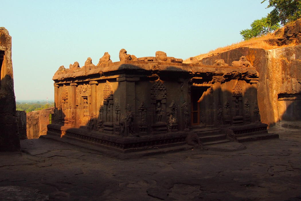 エローラへの招待　ヒンドゥー教窟