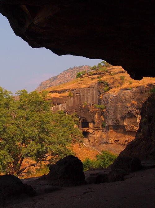 エローラへの招待　ヒンドゥー教窟