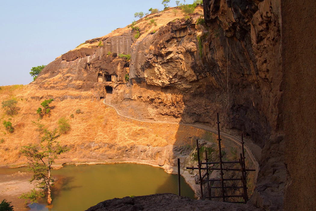 エローラへの招待　ヒンドゥー教窟