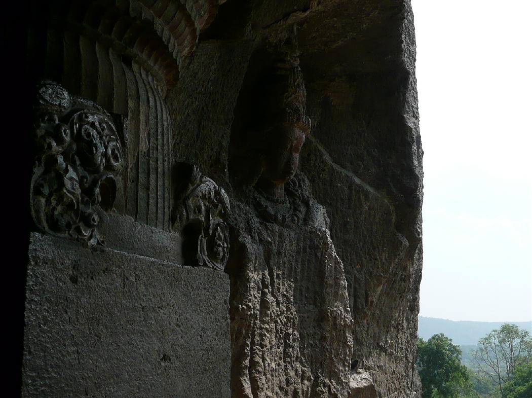 エローラへの招待　ジャイナ教窟