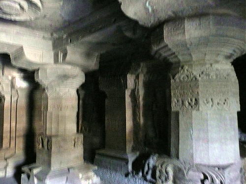 エローラへの招待　ジャイナ教窟